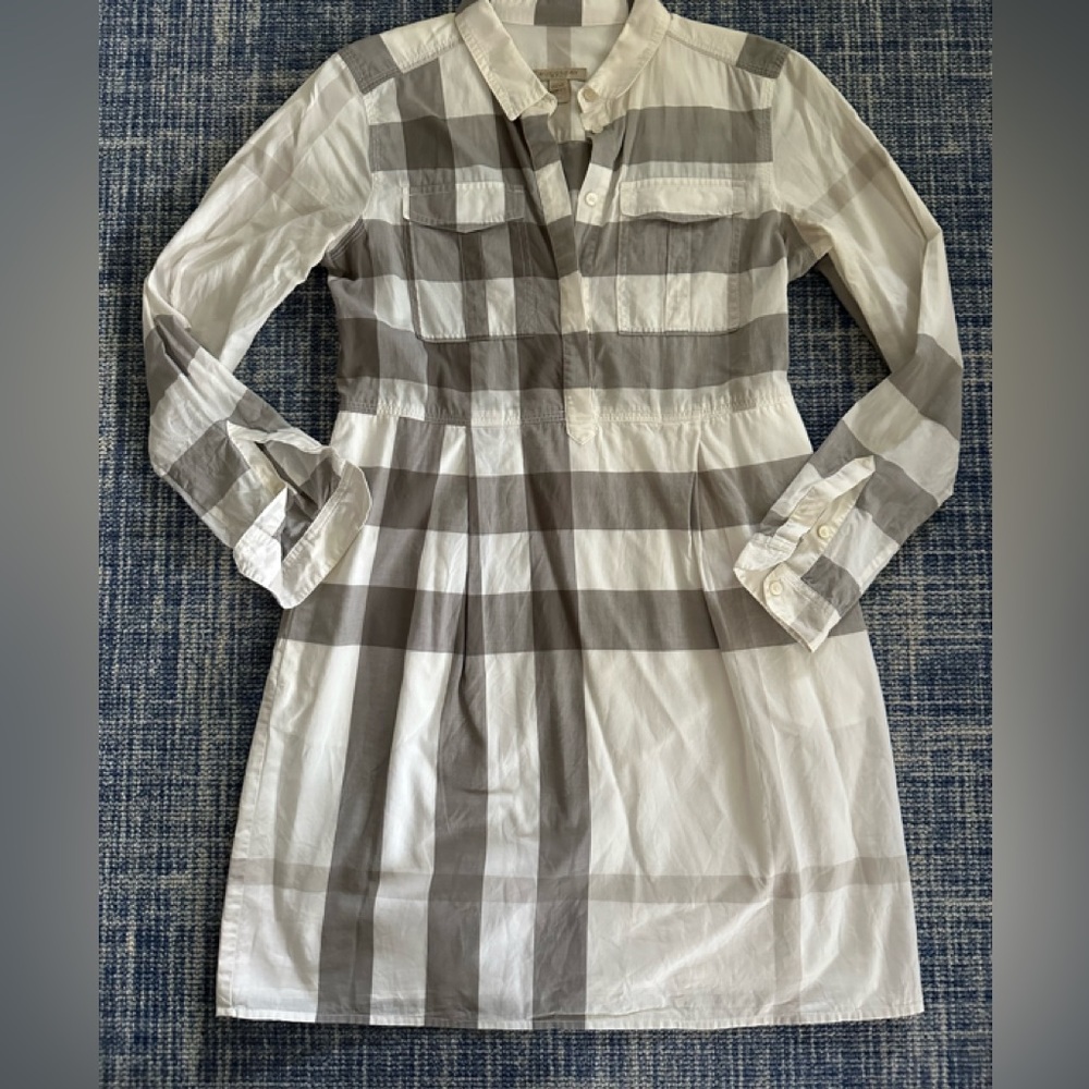 Classic Burberry Brit cotton dress
